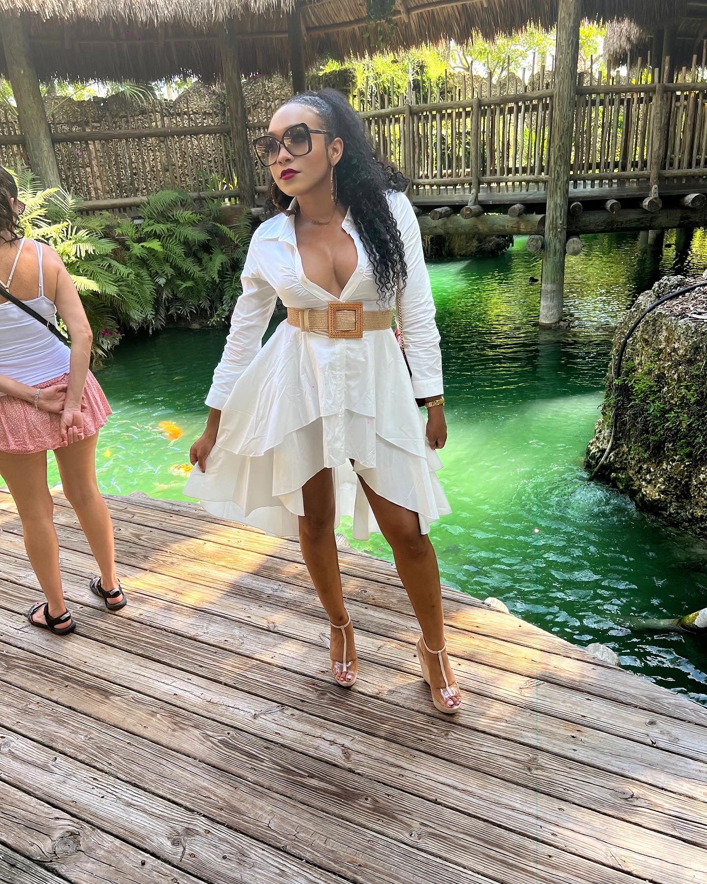 White Winery Dress – Chic Hair Couture